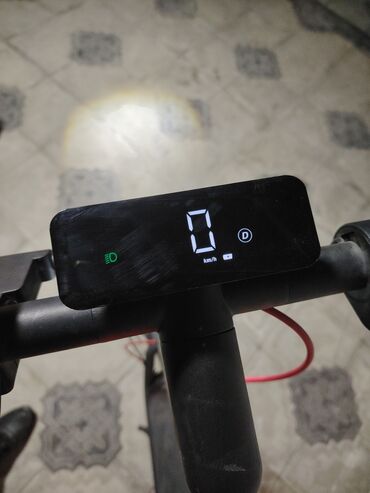 Elektrikli samokatlar: Elektrik skuter dəsti - 2 ədəd elektrik skuter birlikdə. - Birincisi — 9