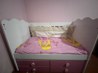 Qız üçün, Çarpayı, Bazasız, Matras ilə, Siyirməli