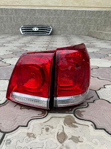 Бампер и комплектующие: Бампер Toyota, Б/у, Оригинал — 18