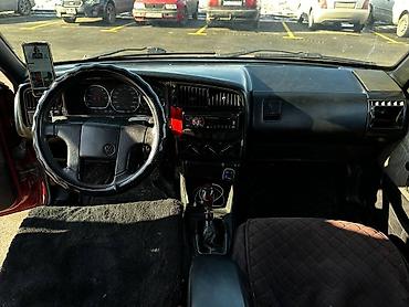 Volkswagen: Volkswagen Passat: 1988 г., 1.8 л, Механика, Бензин, Седан — 8