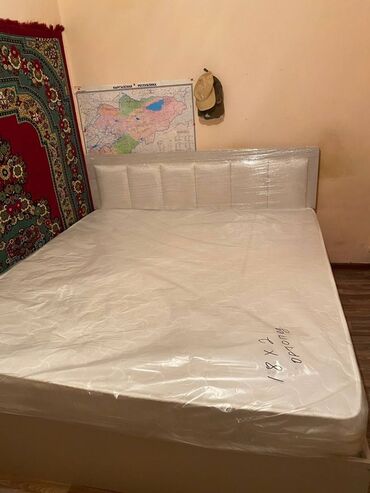 овальная кровать: Двуспальная кровать, Новый, С матрасом, длина - 2000 см