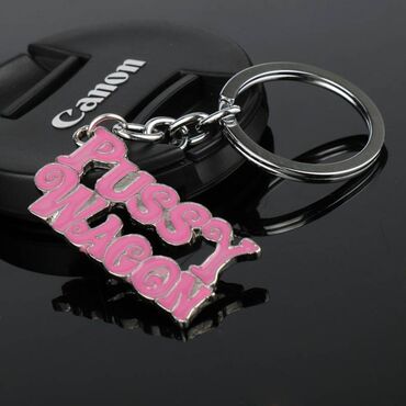 брелок на ключи: Брелок металлический брелок для ключей pussy wagon