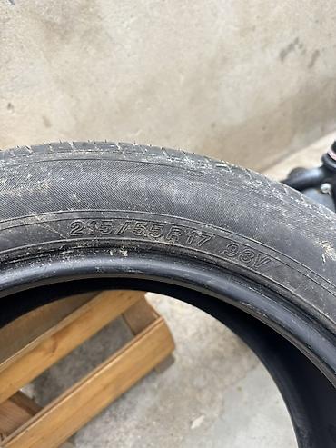 17 təkər: Yüngül minik avtomobilləri üçün təkərlər Ikisi birlikde tek tekde — 3