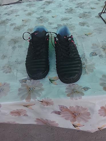 Спорт жана эс алуу: Кроссовки для футбола сороконожки б/у adidas, Найк черные с белыми — 6