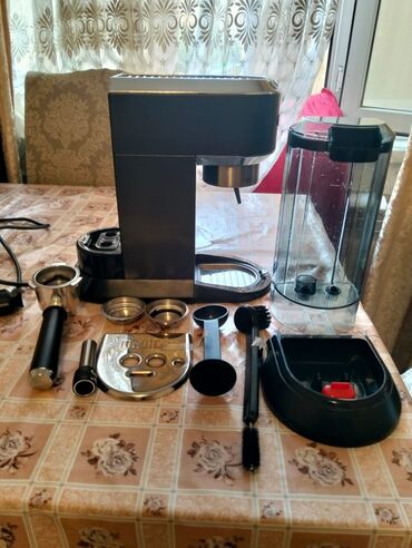 Кофеварки: Кофеварка Delonghi