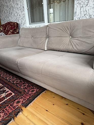 ağ stullar: Bej rəngli 3 nəfərlik divan - Rəng: Açıq bej/boz tonları, ağ kontur — 5