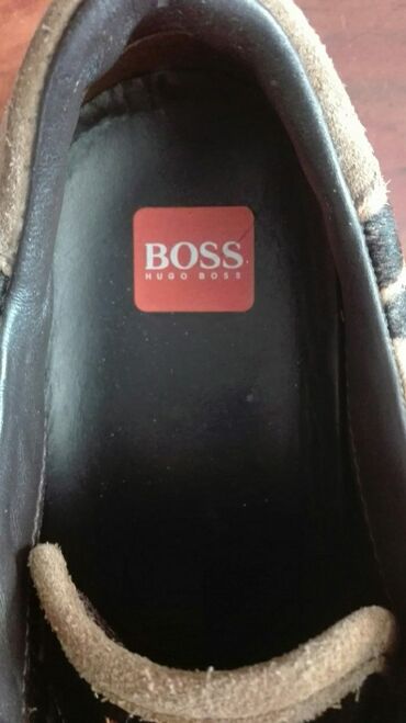 Muška obuća: Boss original patika br 42 sa krznom od ponija kao iz