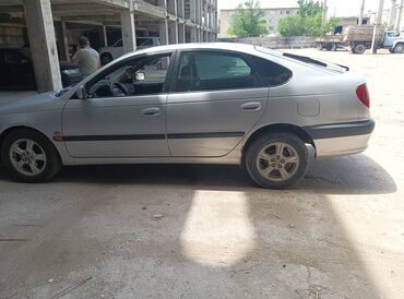 Транспорт: Toyota Avensis: 2000 г., 2 л, Автомат, Бензин, Седан