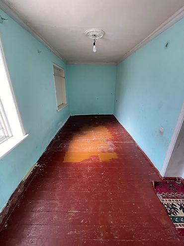 пол дома: 250 м², 3 комнаты — 4