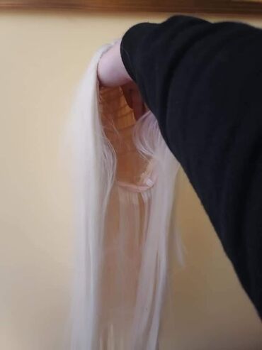 Perike i klipse: Poluorirodne perike
3500 na lalafo.rs — 8 Perike i klipse: Poluorirodne perike
3500 — 8