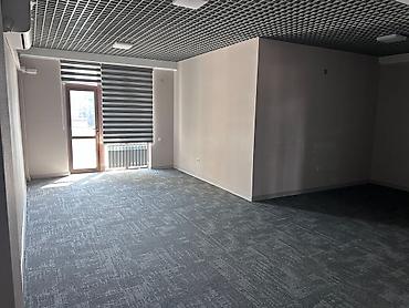 Сдаю Офис целиком: 50 м², В бизнес центре, С ремонтом, С отдельным санузлом, С системой безопасности, С парковкой at lalafo.kg Сдаю Офис целиком: 50 м², В бизнес центре, С ремонтом, С отдельным санузлом, С системой безопасности, С парковкой
