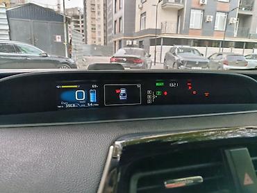 кузовные детали на фит: Toyota Prius: 2016 г., 1.8 л, Вариатор, Гибрид, Хэтчбэк — 9