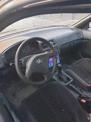Продажа авто: Honda Accord: 1993 г., 2 л, Механика, Бензин, Седан — 3