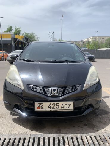 продаю голф: Honda Jazz: 2011 г., 1.3 л, Механика, Бензин, Хэтчбэк