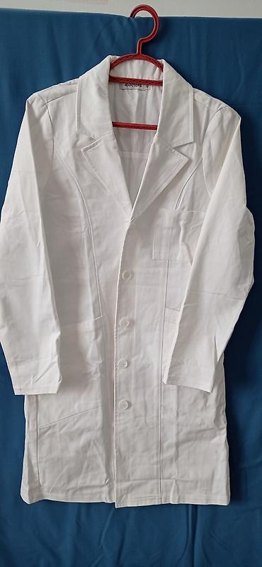 Медицинская одежда: Медицинский халаты,брюки,кофты Варианты моделей: - Приталенный халат — 5