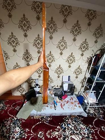 Гитары: Комуз…Өтө эмгекти мээнети талап кылган Үч кылдуу кыргыздын салттуу — 17