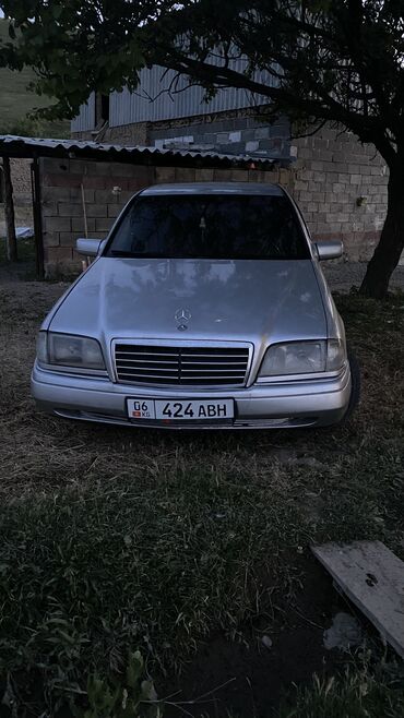 продажа авто в бишкеке срочно: Mercedes-Benz C-Class: 1993 г., 1.8 л, Механика, Бензин, Седан