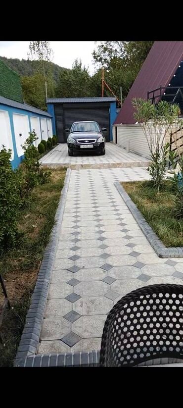 VAZ (LADA) Priora: 1.6 l | 2008 il 274000 km Hetçbek