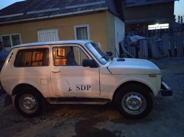 дом на колесах авто: ВАЗ (ЛАДА) 4x4 Niva: 1997 г., 1.7 л, Механика, Бензин