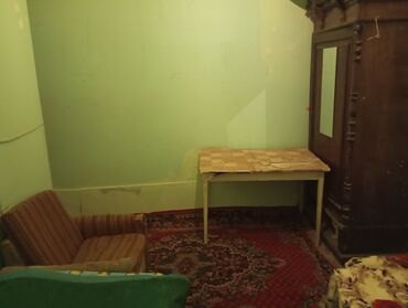 Otaqların uzunmüddətli kirayəsi: Kirayə verilən sadə, mebellə təchiz olunmuş otaq. Xüsusiyyətlər: - 2 — 2