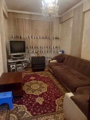 mənzili uzunmüddətli kirayələmək: 1 комната, Новостройка, 37 м²