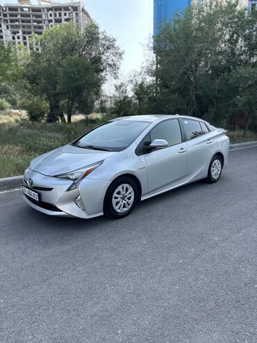 Toyota: Toyota Prius: 2018 г., 1.8 л, Вариатор, Гибрид, Седан