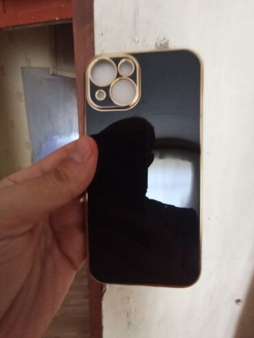 Kabrolar: Telefon modelləri üçün qızılı çexollar satılır.honor x8b x9c iPhone 13 — 11