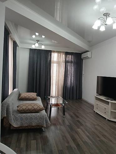 мечит: 🏙️ Сдается 3-комнатная квартира в ЖК Imperial 📍 Площадь: 80 м² 🏢 — 3