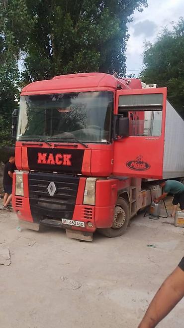 385 55: Тягач, Renault, 2002 г., Без прицепа — 9
