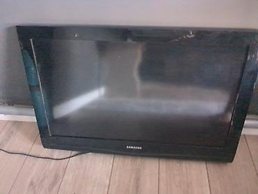 Телевизор Samsung, диагональ(ТОРГ УМЕСТЕН) примерно 32–37". Плоская
