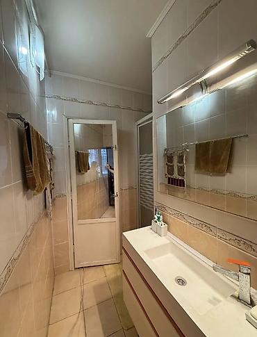 Долгосрочная аренда домов: 210 м², 8 комнат — 12