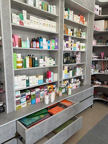2 ci əl yolka: Ege firmasinin laminantidir 1 il di islenib. Avstrya markasidir . 4500 — 2