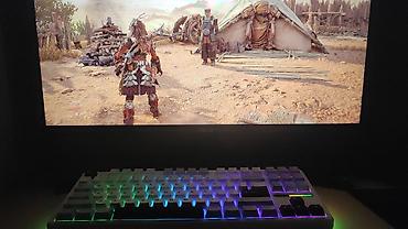 samsung a21s ekran: ASUS TUF Gaming monitor. Monitorun üzərində ASUS loqosu, HDMI və AMD — 1