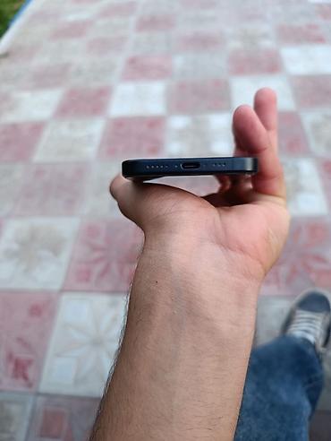 iphone 16 satis: IPhone 16, Qara, Face ID — 3