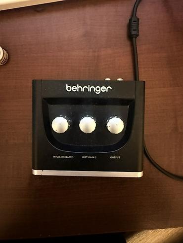 Musiqi alətləri: Behringer U-PHORIA UM2 USB audio interfeysi Xüsusiyyətlər: - 2 giriş — 1