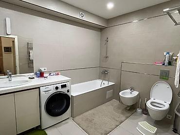 терассой: 3 комнаты, 136 м², Бишкек Парк ТРЦ Элитка, 2 этаж, Дизайнерский ремонт — 9