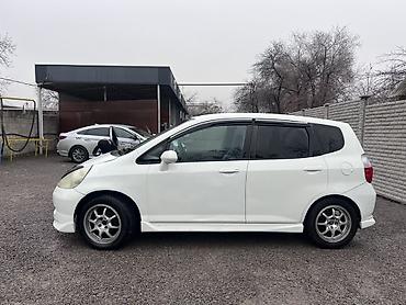 Honda: Honda Fit: 2001 г., 1.3 л, Вариатор, Бензин, Хэтчбэк — 5