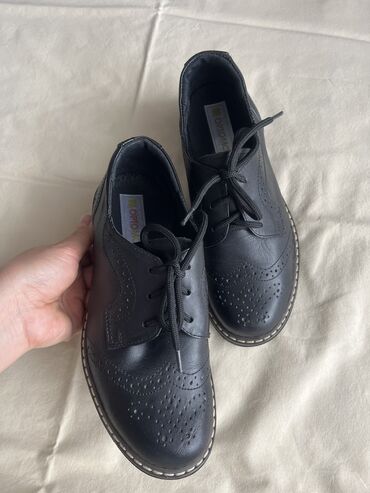 зимняя обувь мужские: Ботинки новые размер35,5/36,натуральная кожа,с ортопедическим