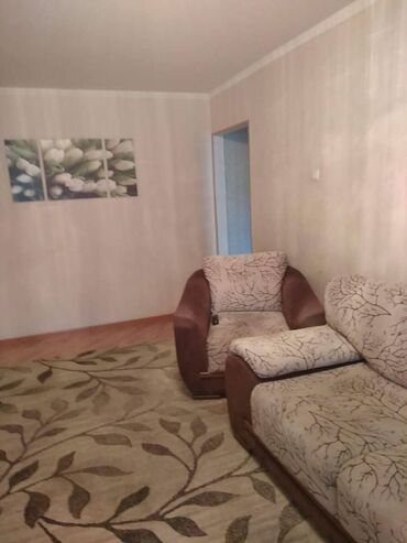 срочно продаётся 1 комнатная квартира в районе ошского рынка по улице молодая гвардия: 3 комнаты, 58 м²