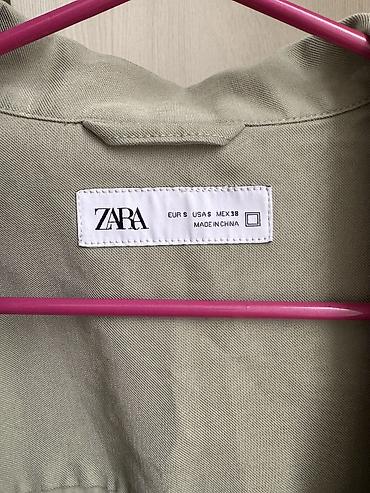 pull bear: Рубашка ZARA женская/мужская - Размер: EUR S (MEX 38) — указан на — 2