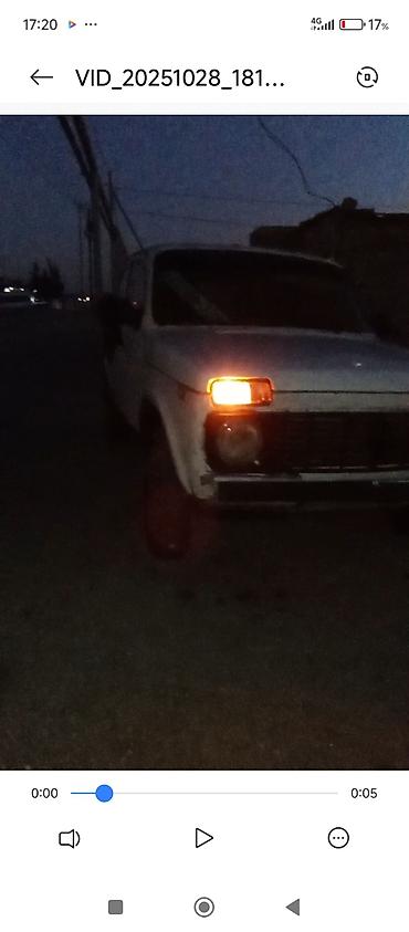qazel yuk maşın: VAZ (LADA) 4x4 Niva: 4.4 l | 1988 il Ofrouder/SUV — 2