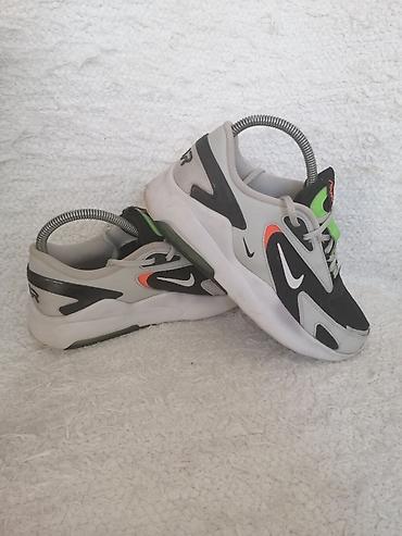 replay spagerice: NIKE AIR MAX patike br 39, dužina unutrašnjeg gazišta 24,5 cm. Slanje — 9
