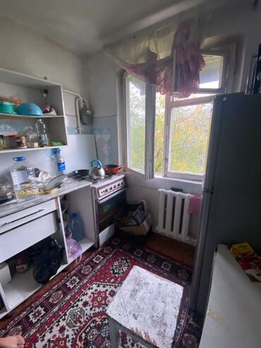 квартиры в оше на час: 2 бөлмө, 44 кв. м, 104-серия, 4 кабат, Косметикалык ремонт