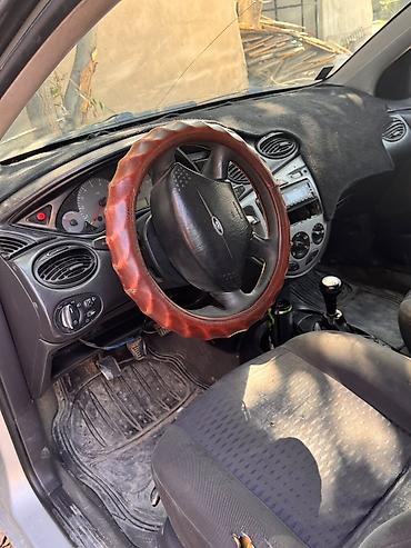 атбашы авто: Ford Focus: 2001 г., 1.8 л, Кол менен иштөөчү, Бензин, Универсал — 4