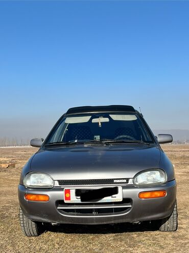 Mazda: Mazda 121: 1991 г., 1.3 л, Механика, Бензин, Седан