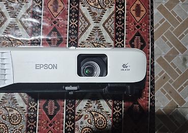 proyektir: Epson EB-S400 proyektor - 3LCD texnologiyası ilə parlaq və təbii — 3