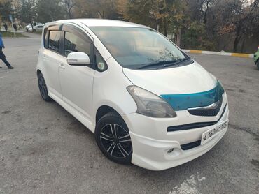 прадо джип: Toyota Ractis: 2007 г., 1.5 л, Вариатор, Бензин, Хэтчбэк