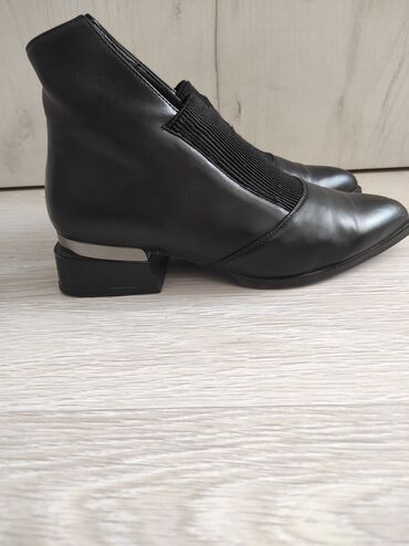 обувь зимный: Ботинки и ботильоны 36, цвет - Черный