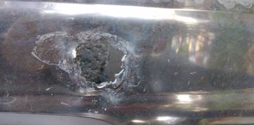 dimenzije dvoseda: Dimenzija:800x600mm.Ostecena na mestu slavine
