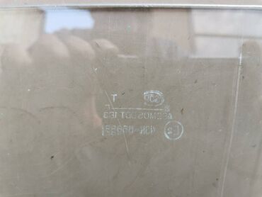 Auto delovi: Staklo desnih prednjih vrata Lada 2101. Polovno, ocuvano. Skinuto sa — 6